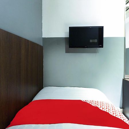 Oyo 90173 Hotel Mekong Куала-Лумпур Экстерьер фото